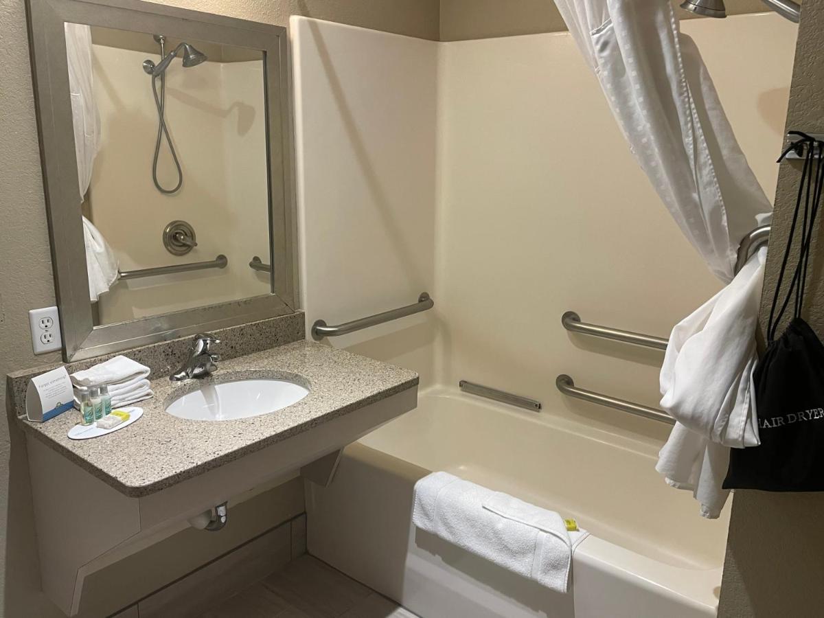 Spark By Hilton La Crosse Onalaska מראה חיצוני תמונה